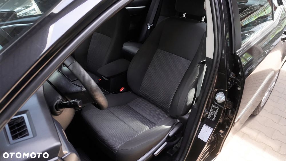 Toyota Corolla 1.6 Active - 23