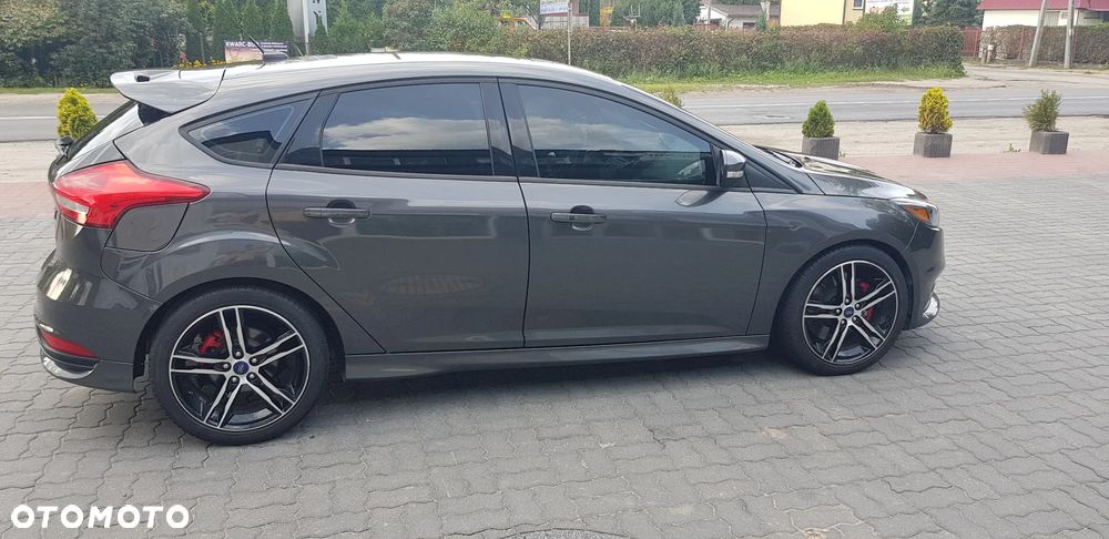 Ford Focus 2.0 EcoBoost ST mit Leder-Sport-Paket - 3