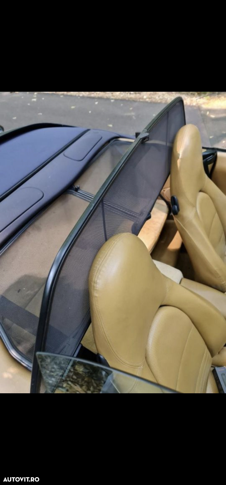Porsche 911 Carrera 4 Cabriolet - 12