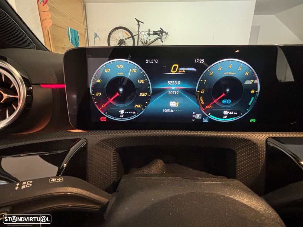 Mercedes-Benz A 250 e AMG Line - 4