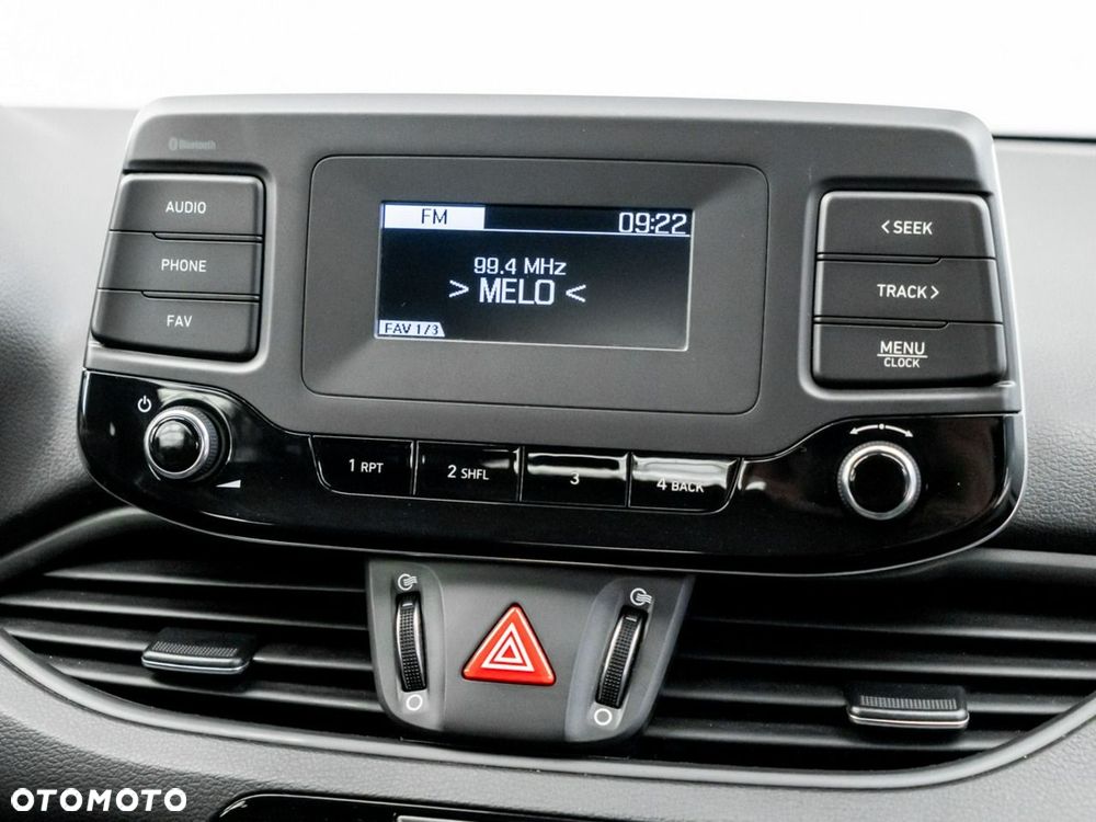 Hyundai i30 1.5 DPI Classic + - 18