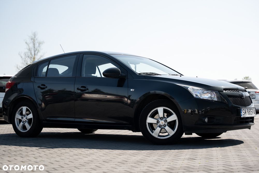 Chevrolet Cruze 1.6 LT - 8