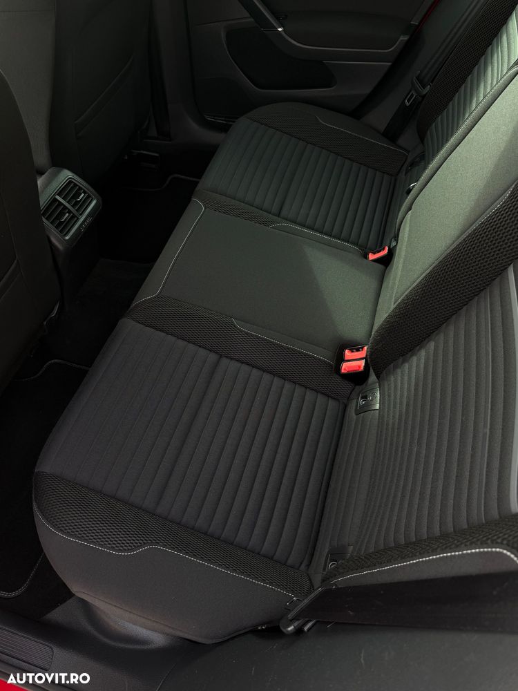 Volkswagen Golf - 8
