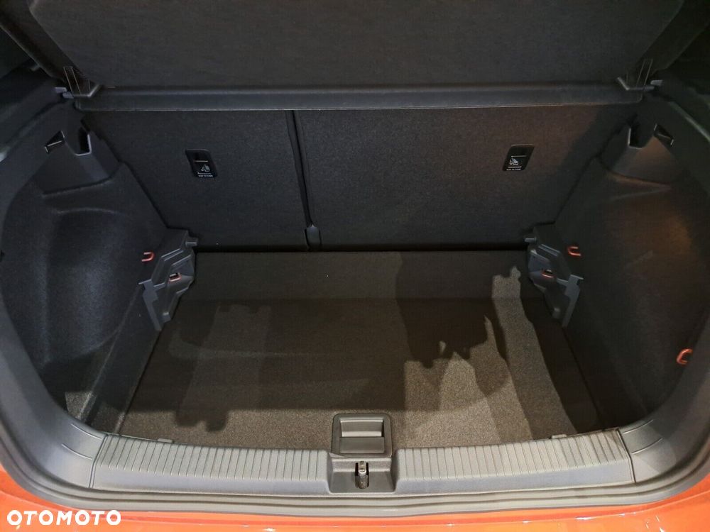 Volkswagen T-Cross - 11