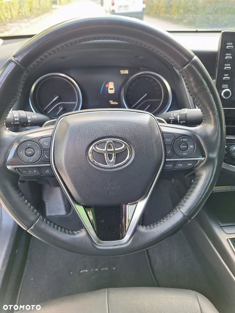 Toyota Camry - 12