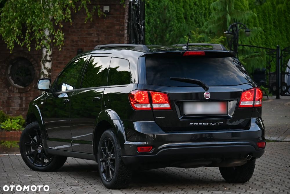 Fiat Freemont 2.0 Multijet 16V DPF Automatik Allrad Black Code - 17