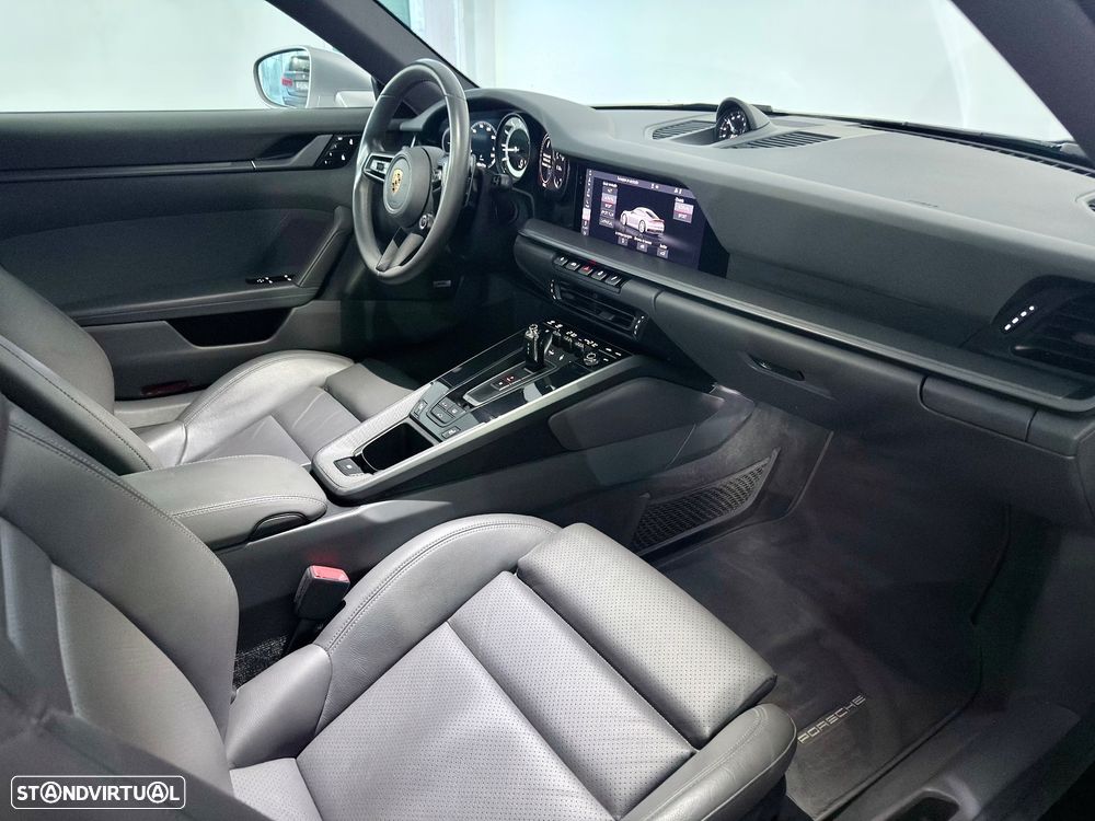 Porsche 911 (992) Carrera PDK - 20