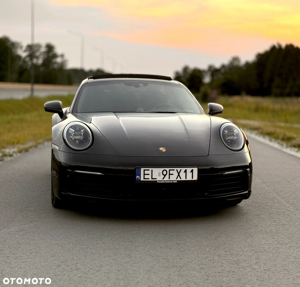 Porsche 911 Carrera 4S - 4
