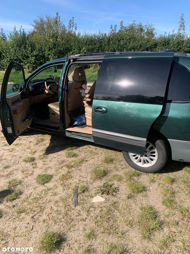 Chrysler Grand Voyager SE 3.3L - 14