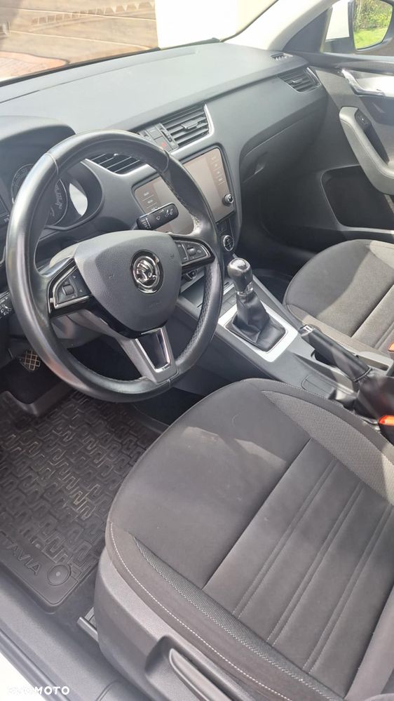Skoda Octavia 1.6 TDI SCR Ambition - 9