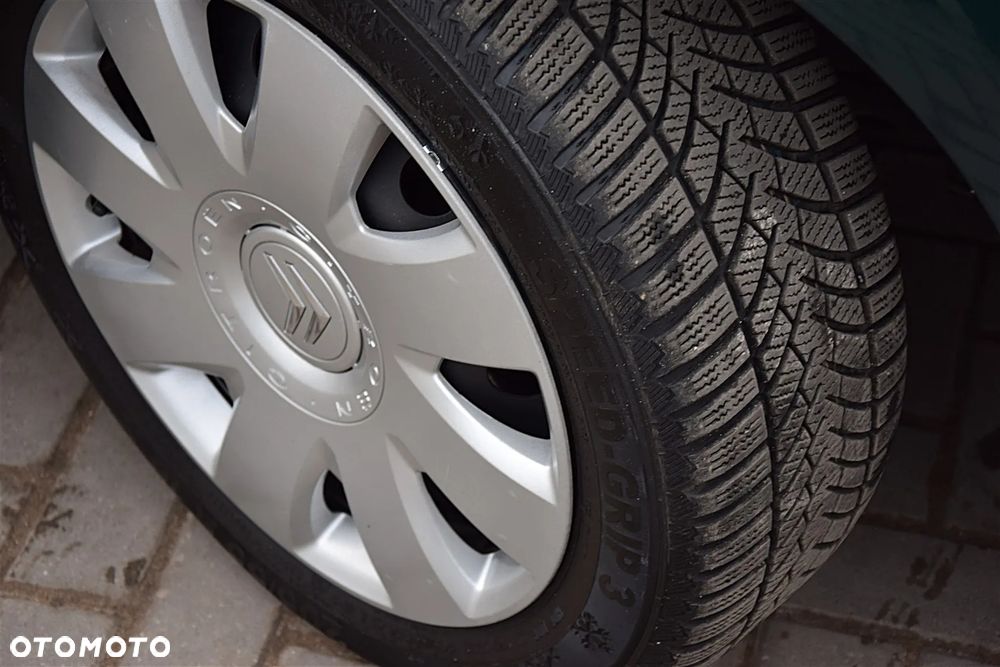 Citroën C4 1.4 16V Advance - 34