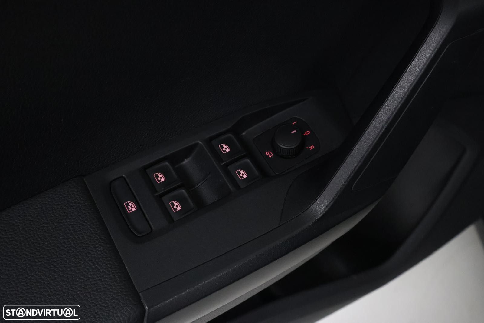SEAT Arona - 12
