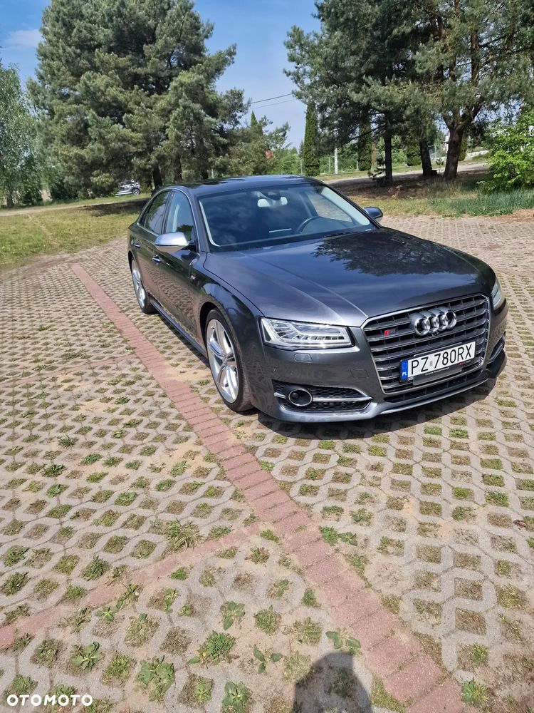 Audi S8 - 3