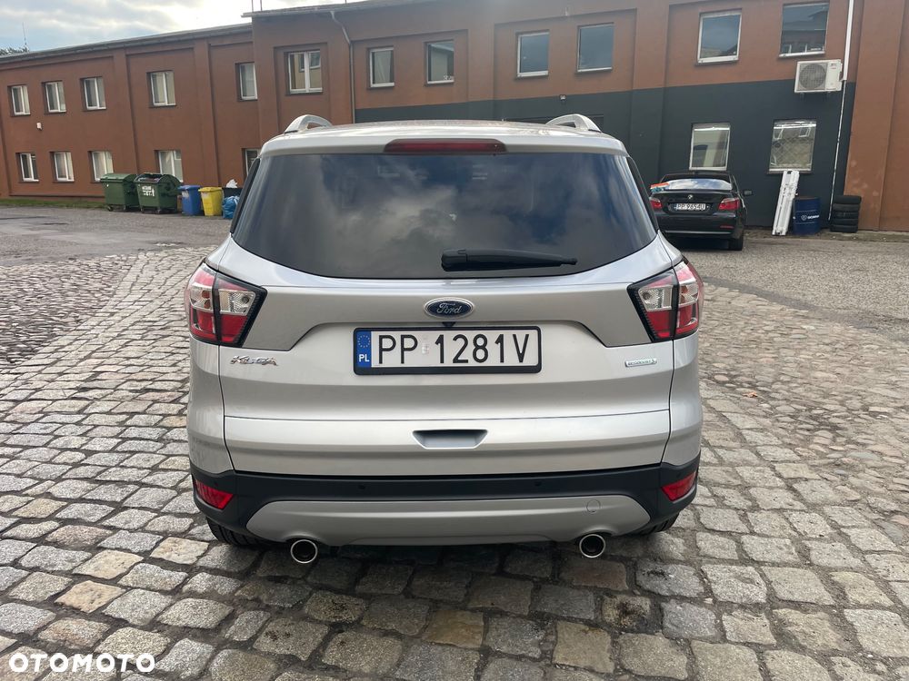 Ford Kuga 1.5 EcoBoost 2x4 Titanium - 18