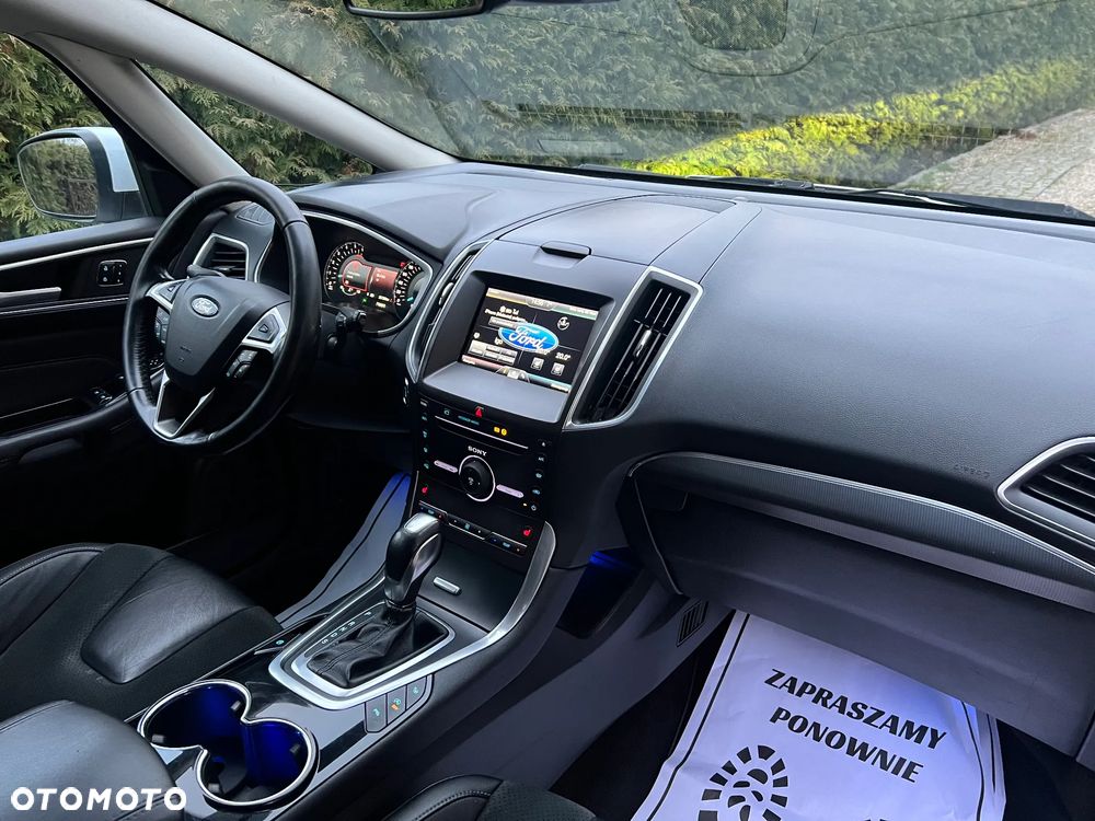 Ford S-Max ver-2-0-tdci-4wd-titanium-powershift - 19