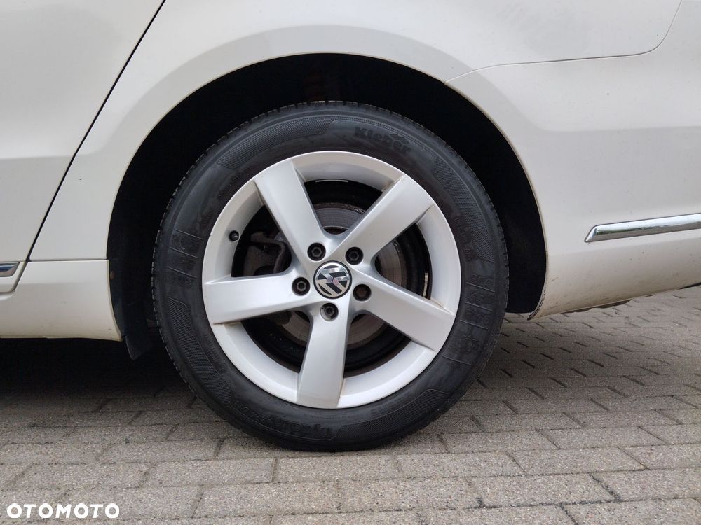 Volkswagen Passat 1.4 TSI BMT Comfortline - 18