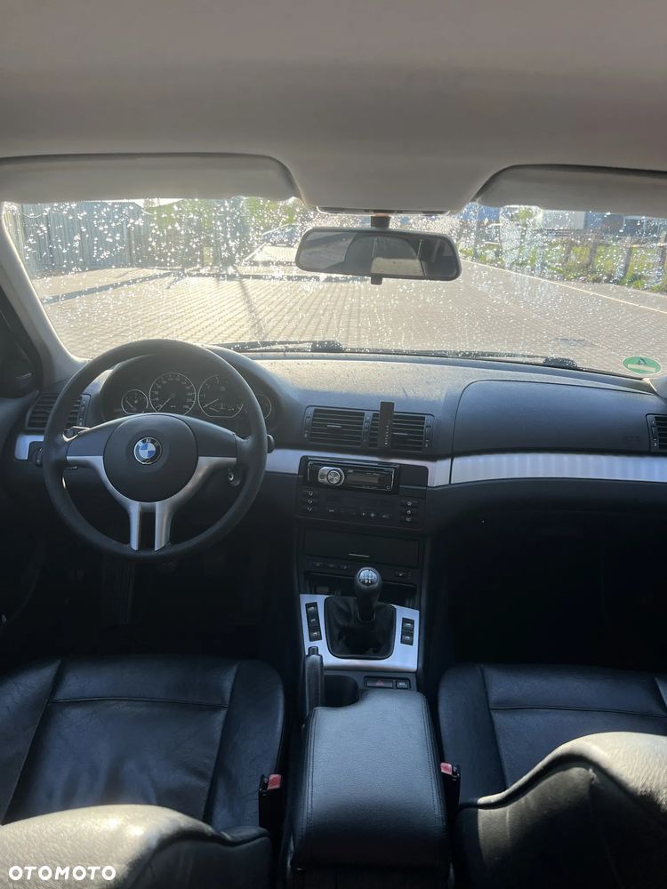 BMW Seria 3 330i - 13