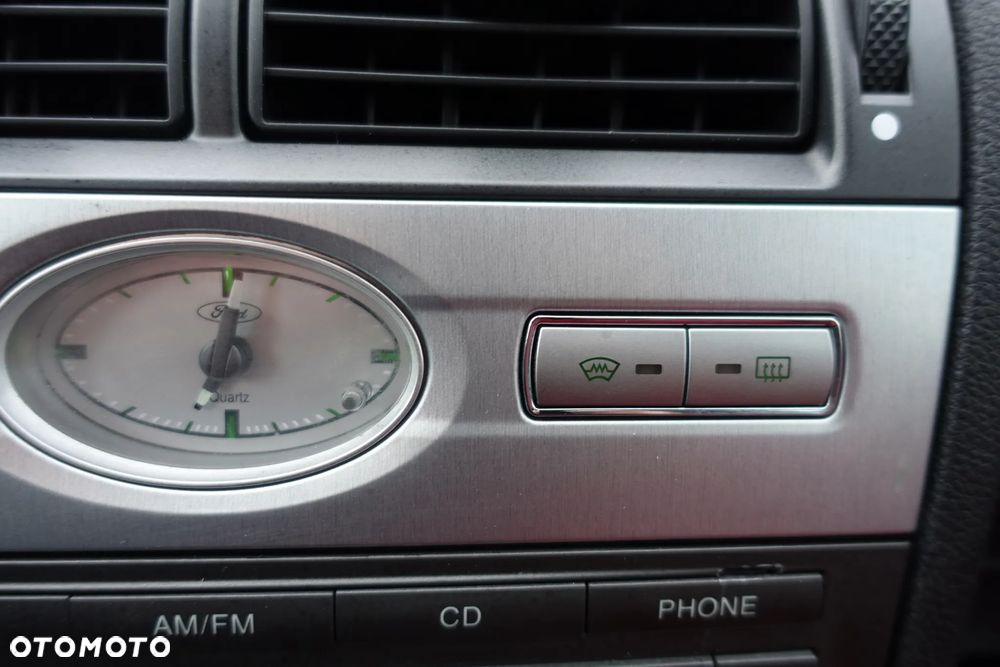 Ford Mondeo 3.0 V6 ST 220 - 17