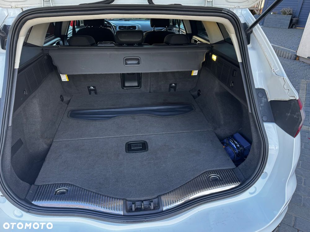 Ford Mondeo 2.0 EcoBlue Titanium - 24