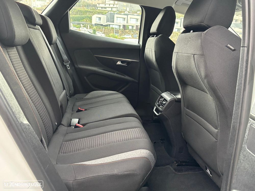 Peugeot 3008 1.2 PureTech Active Pack - 6