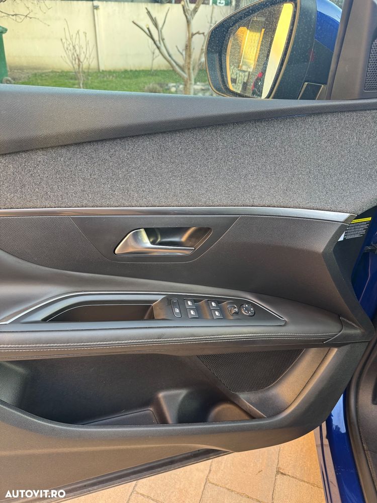 Peugeot 3008 PureTech 130 Stop & Start EAT6 Allure - 15