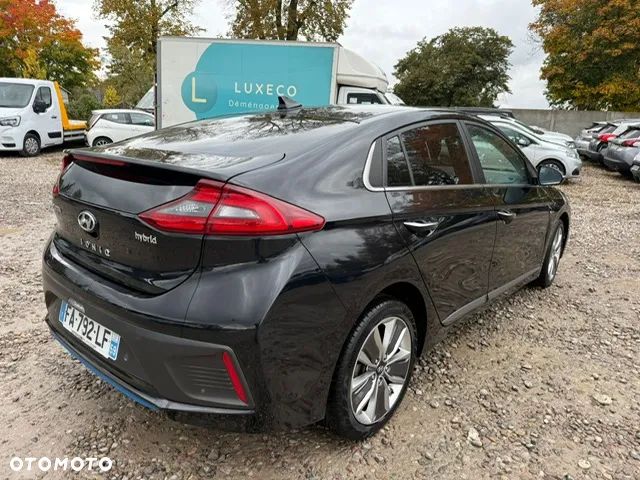 Hyundai IONIQ - 9