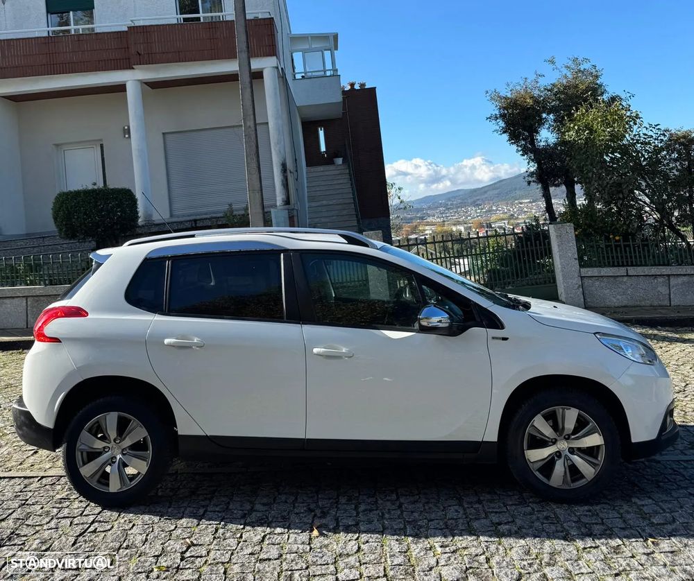 Peugeot 2008 1.2 PureTech Style - 5