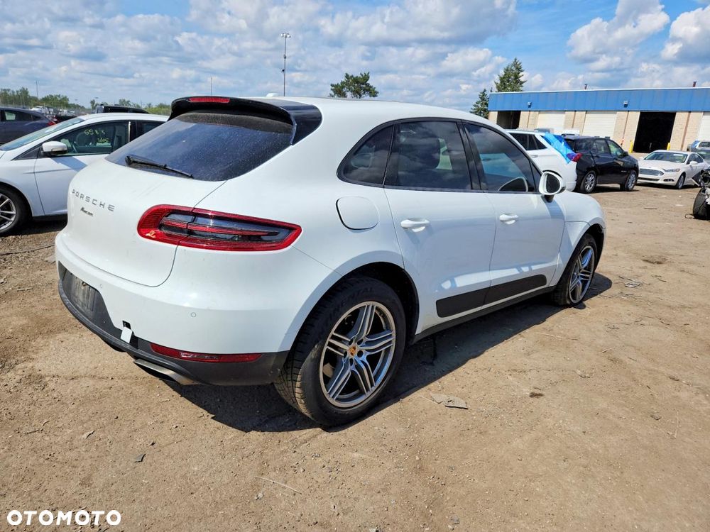 Porsche Macan Standard - 3