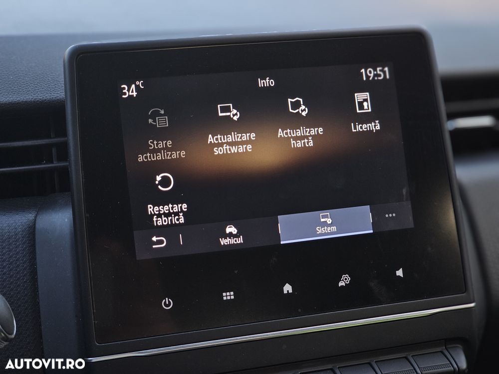 Renault Clio E-TECH Hybrid 140 BUSINESS EDITION - 37
