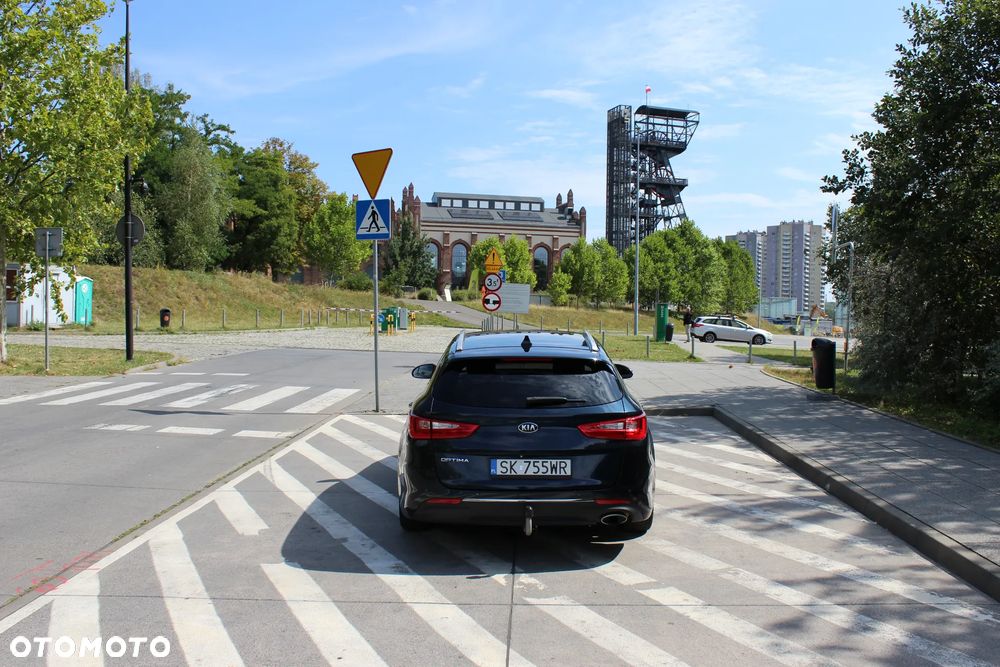 Kia Optima 2.0 L - 7