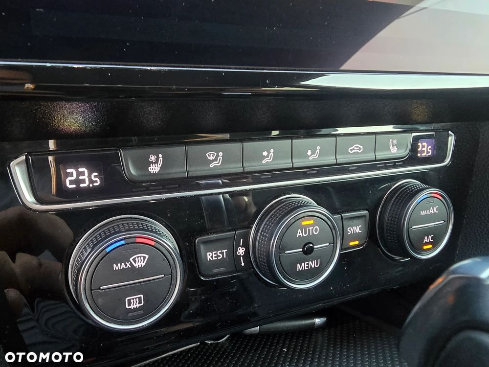 Volkswagen Arteon 2.0 TDI SCR Elegance DSG - 32