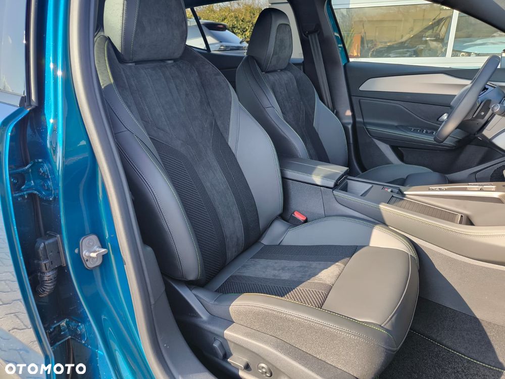 Peugeot 408 1.2 PureTech mHEV GT Exclusive S&S e-DCS6 - 9