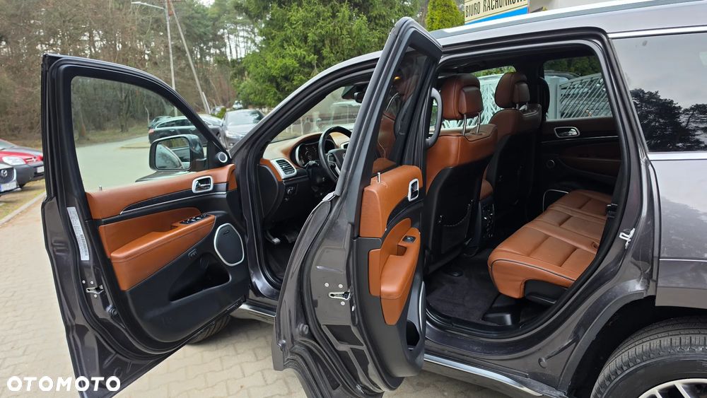Jeep Grand Cherokee - 8