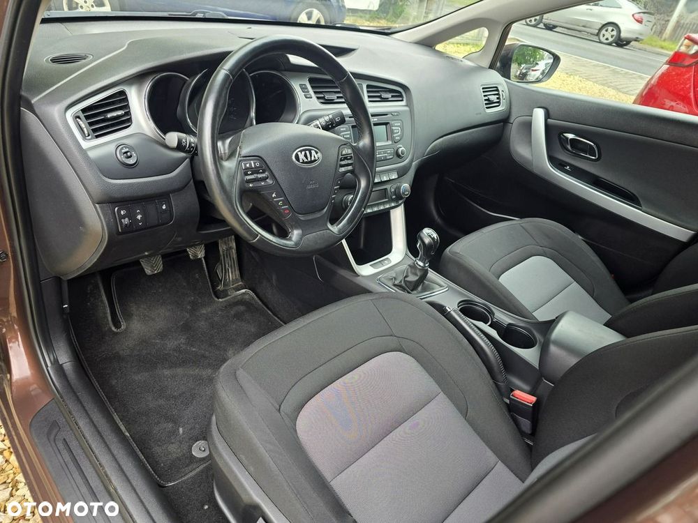 Kia Ceed - 7