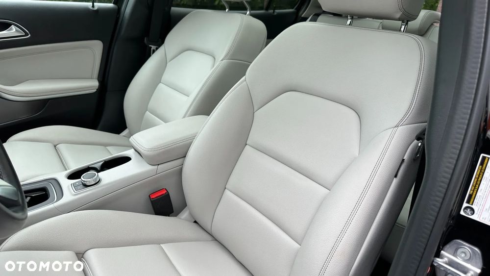 Mercedes-Benz GLA 250 4-Matic Edition 1 - 17