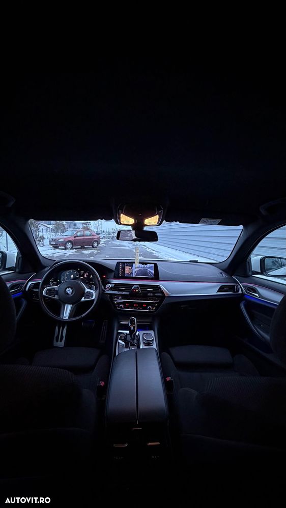 BMW Seria 5 520d AT - 12