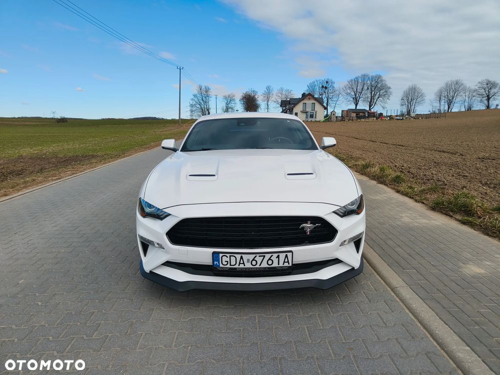Ford Mustang - 8