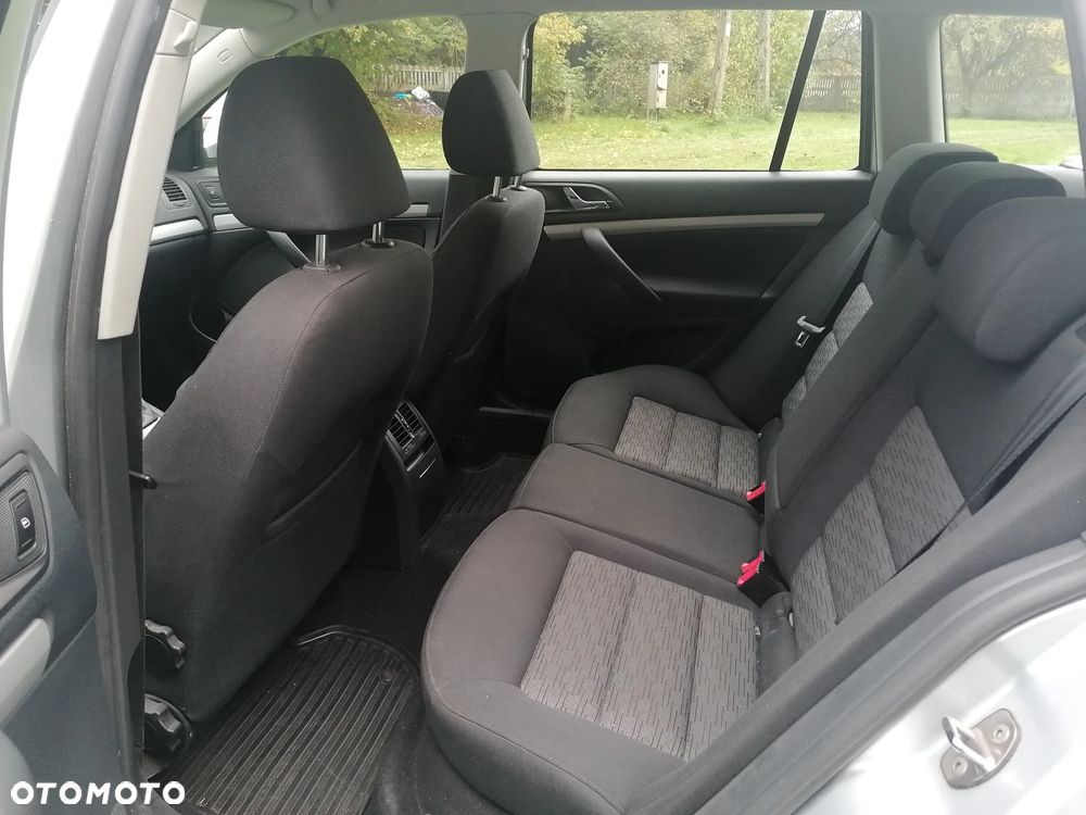 Skoda Octavia 2.0 TDI DPF Ambiente - 11