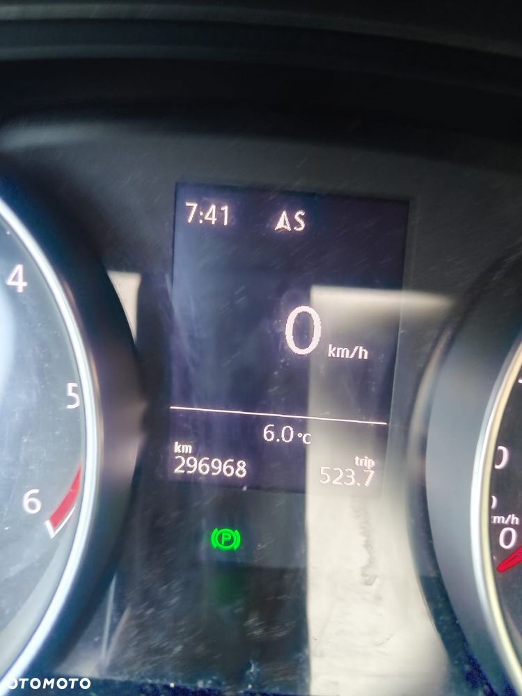 Volkswagen Golf 1.6 TDI DPF Comfortline - 15
