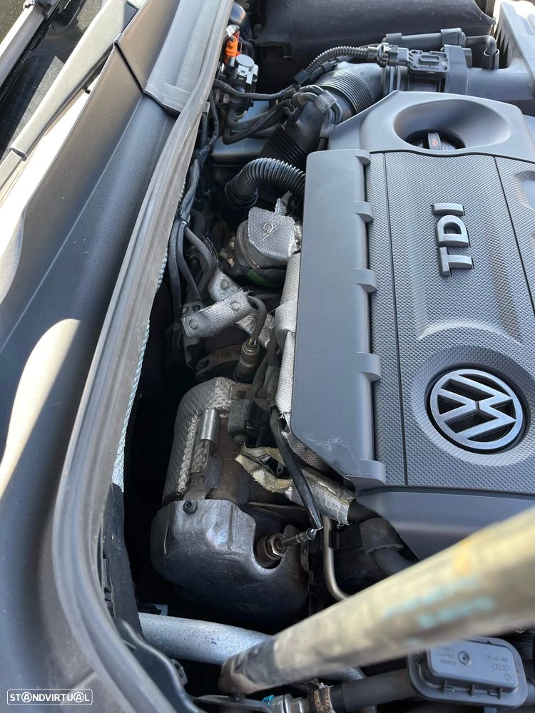 VW Golf 1.6 TDi Trendline BlueMotion - 13