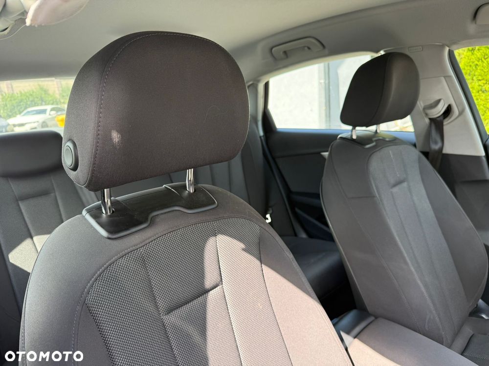 Audi A4 Limousine 35 TFSI mHEV Advanced S tronic - 24