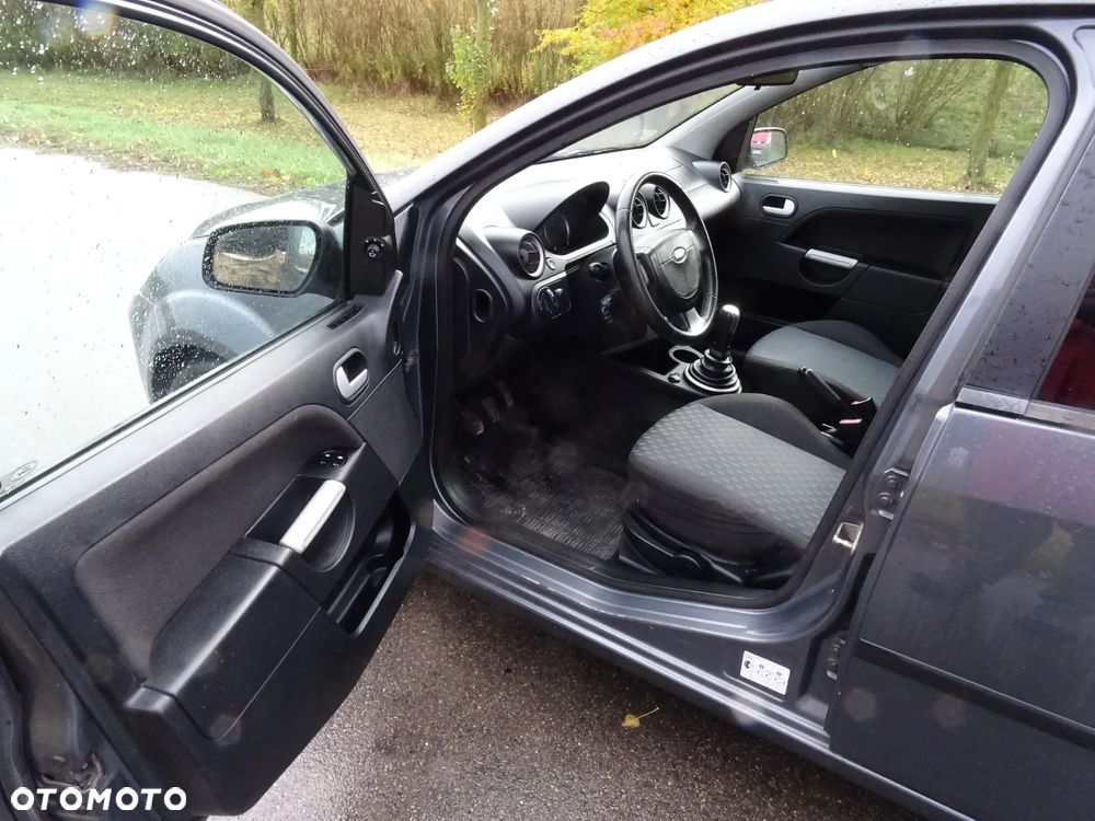 Ford Fiesta 1.4 TDCi Ambiente - 5