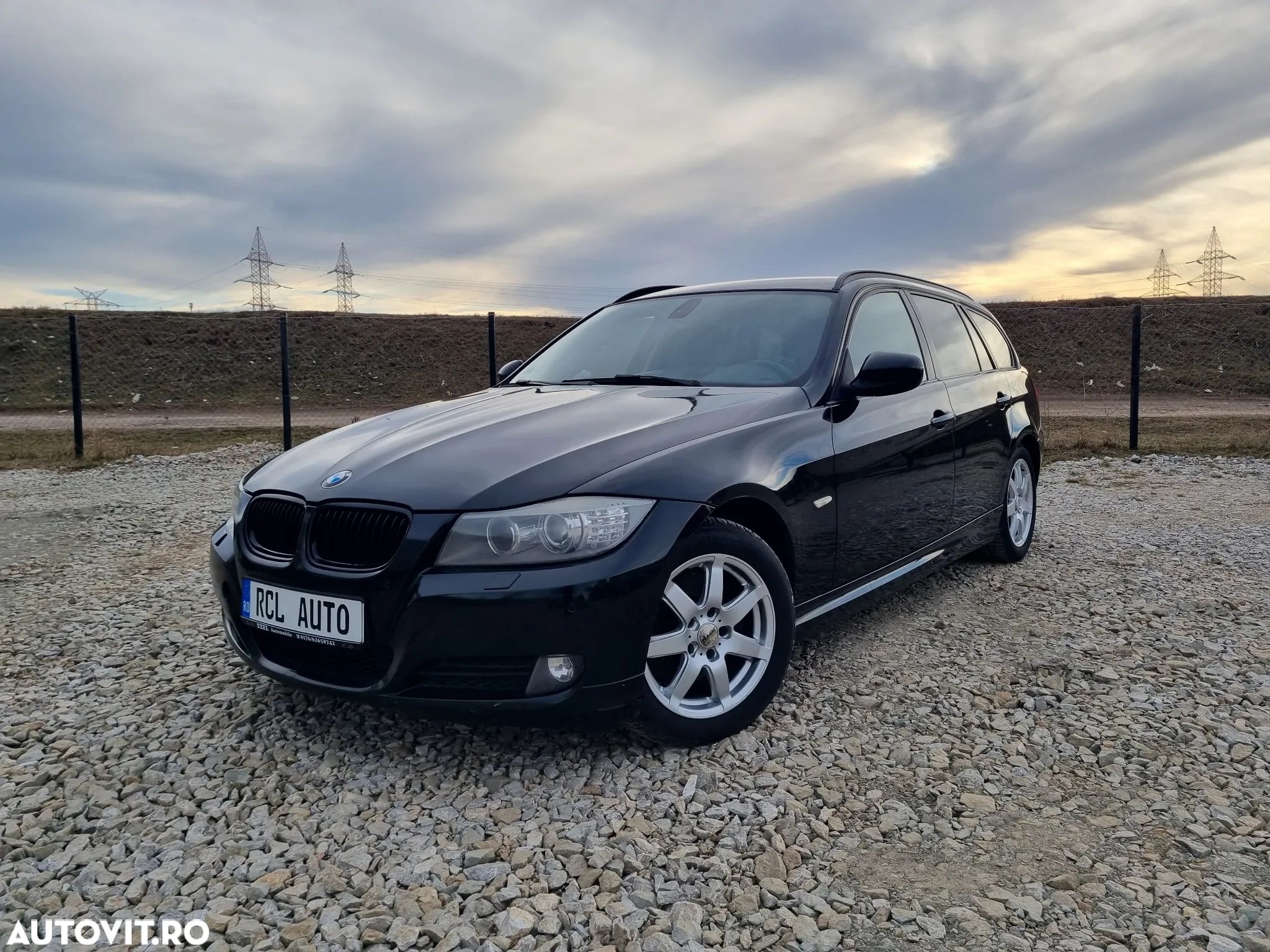 BMW Seria 3 320d DPF Touring - 1