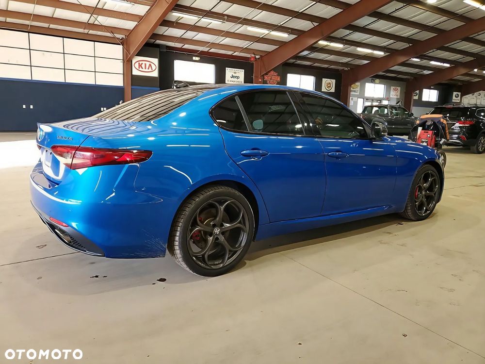 Alfa Romeo Giulia - 6