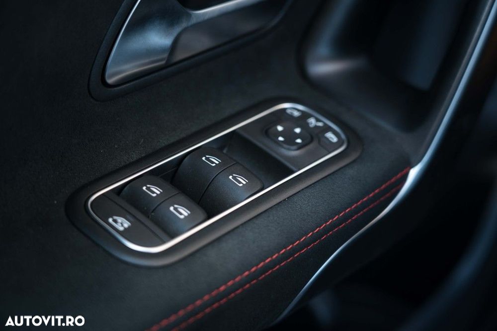 Mercedes-Benz A - 16