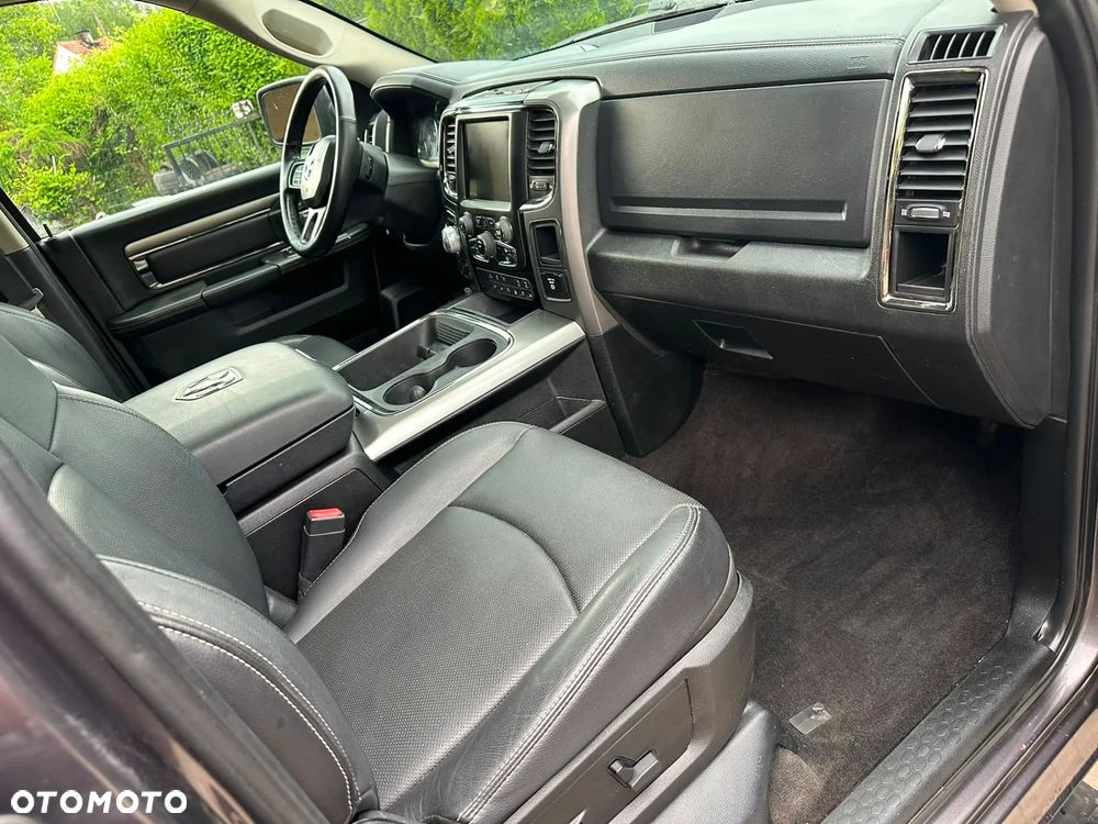 Dodge RAM - 12