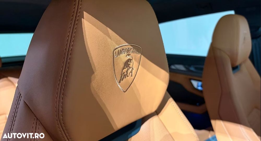 Lamborghini URUS - 12