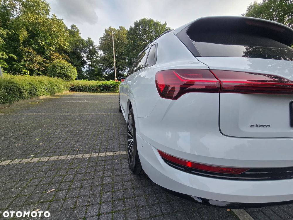 Audi e-tron 55 Quattro S Line - 31