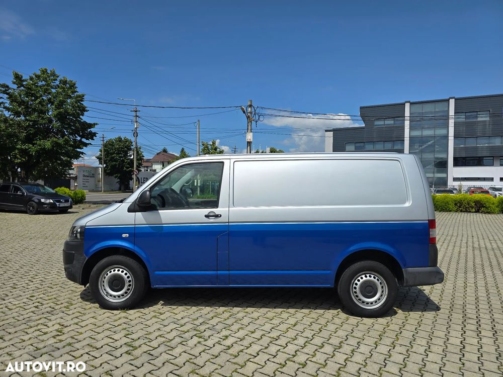 Volkswagen Transporter - 2