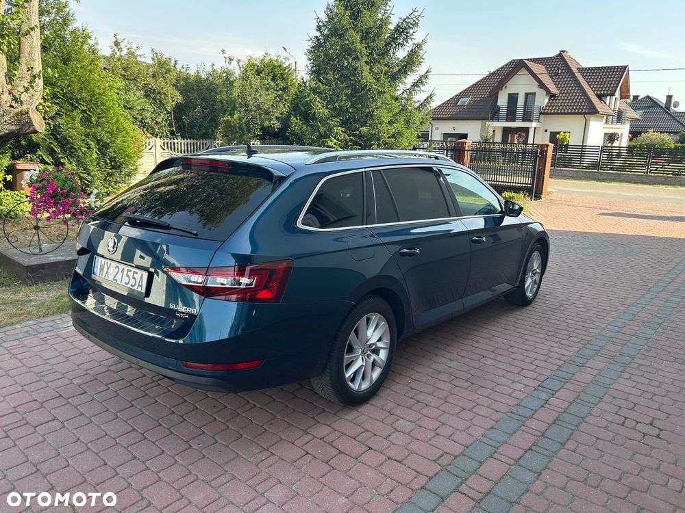 Skoda Superb 2.0 TDI 4x4 Style DSG - 3